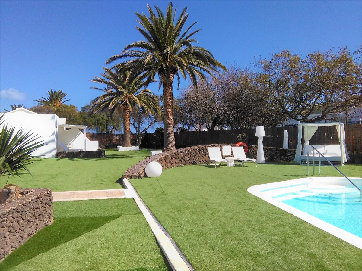 Villas Lanzasuites (Adults Only) Playa Blanca  Exterior photo